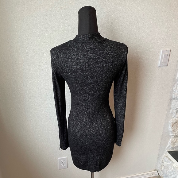 Fashion Nova Long Sleeved Super Flattering Dress with Zipper Sleeve Detail - Picture 3 of 8